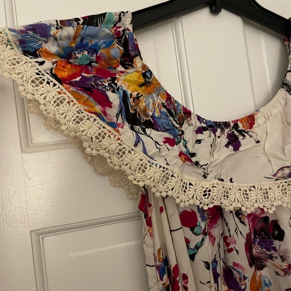 PinkBlush Maternity Ivory Abstract Floral Maxi Dress - Picture 3 of 5